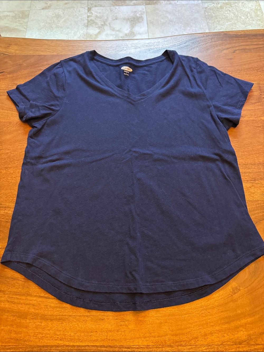 Old Navy V-Neck Women's Tee Lot (11) - Picture 6 of 9